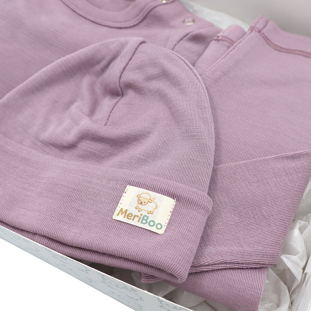 Комплект за изписване от сертифицирано финно мерино "Newborn Essentials Plus"