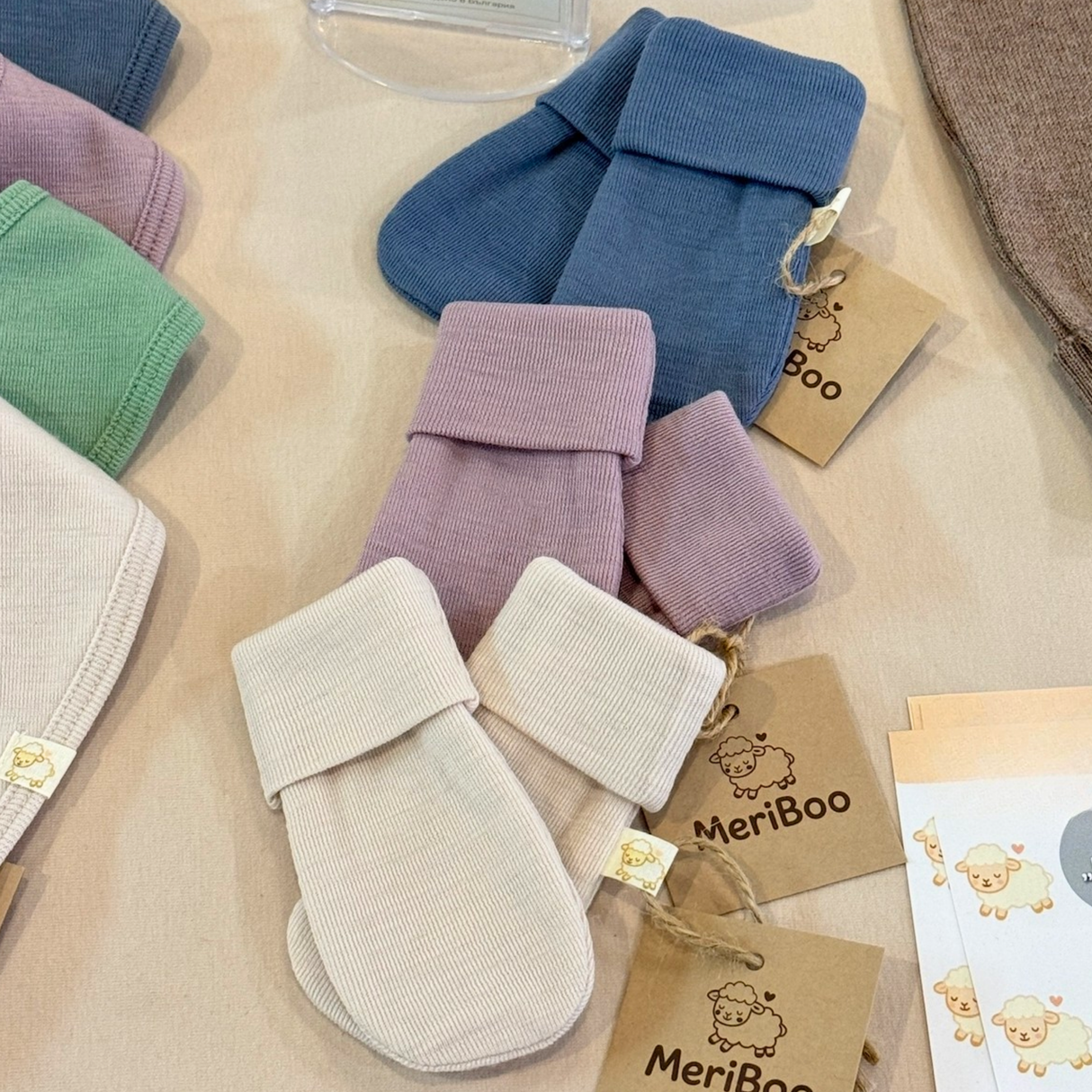 2-in-1 - socks and mittens made from 100% fine merino